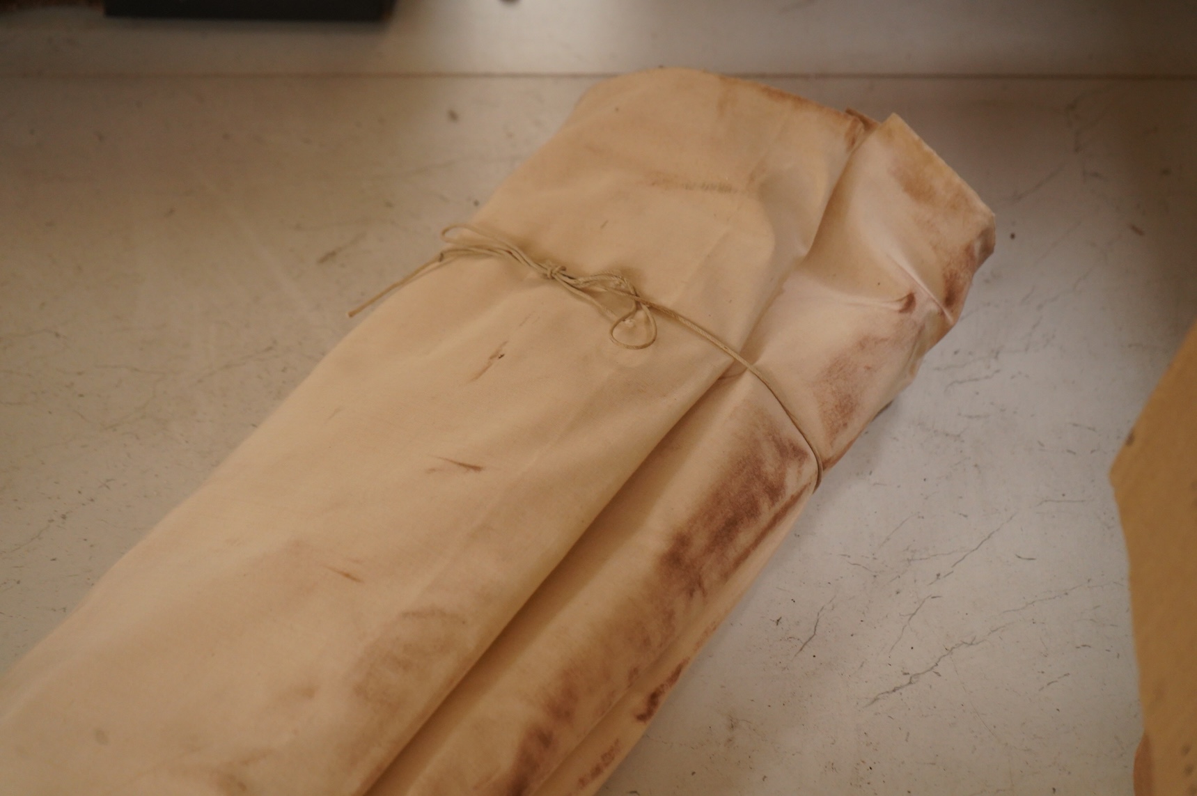 A long length of French linen sheeting approx 31 meters x 90cm wide